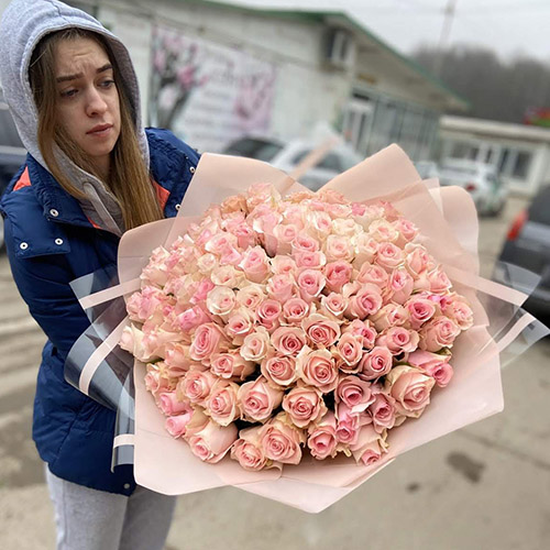 Букет 101 импортная розовая роза фото