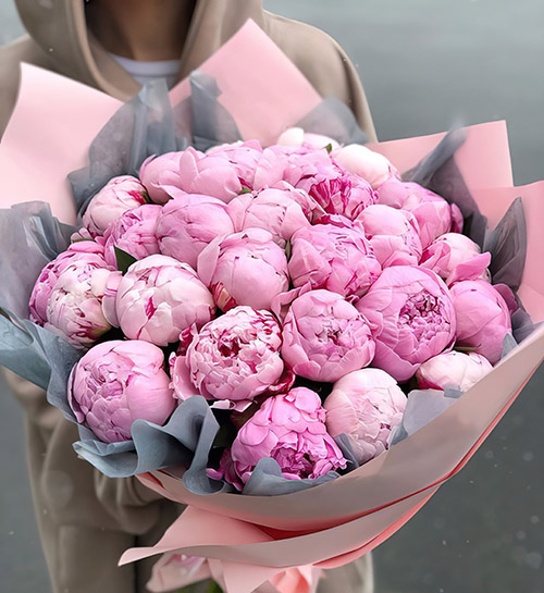 Фото товара 25 розовых пионов в Житомире